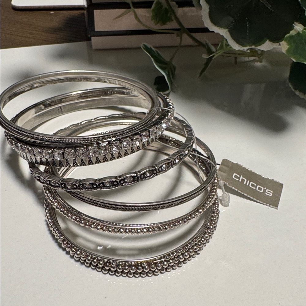 Chico’s Silver Tone Stackable Bangle Bracelet Set… - image 8